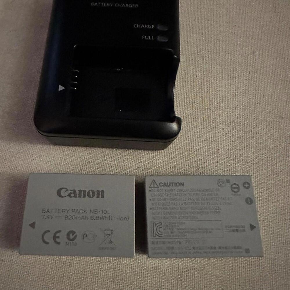 Canon Camera CB-2LC Battery Charger with 2 NB-10L batteries - NWOT - Picture 6 of 15